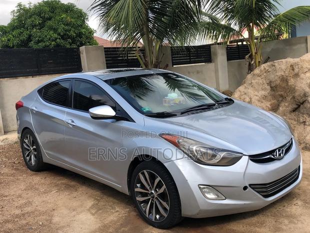 Hyundai Elantra Limited Sedan FWD (1.8L 4cyl 6A) 2013 Silver
