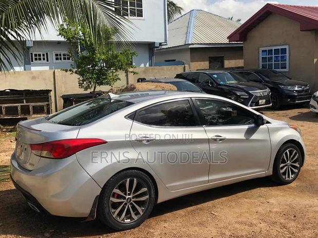 Hyundai Elantra Limited Sedan FWD (1.8L 4cyl 6A) 2013 Silver
