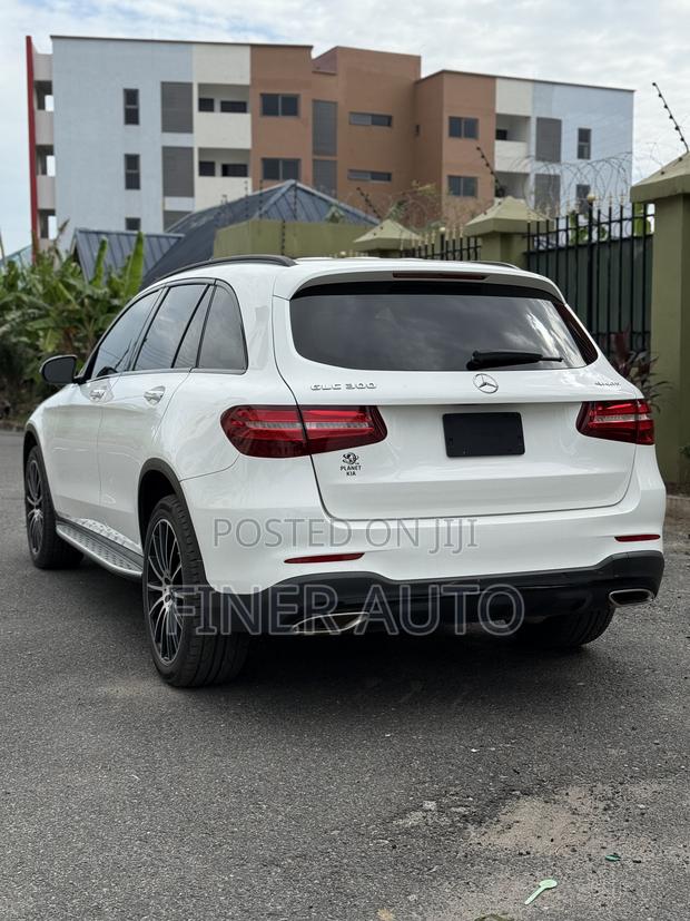 Mercedes-Benz GLC-Class 2019 White