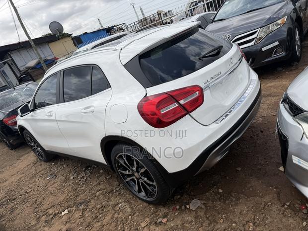 Mercedes-Benz GLA 250 2016 White