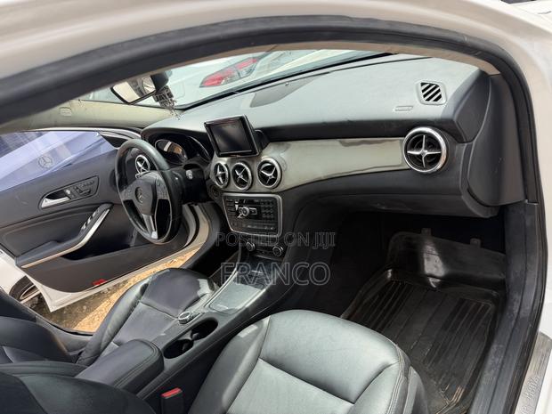 Mercedes-Benz GLA 250 2016 White