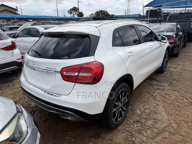 Mercedes-Benz GLA 250 2016 White