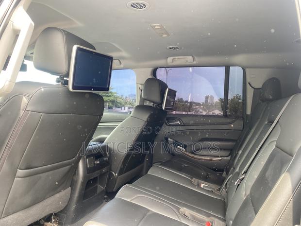 Chevrolet Suburban LS 4x4 2020 Black