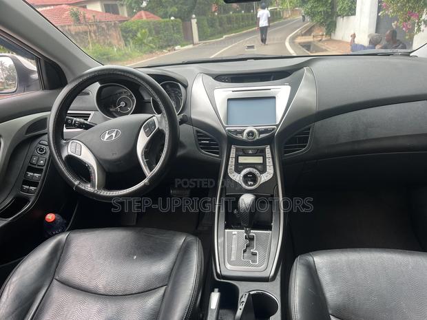 Hyundai Avante 2014 White
