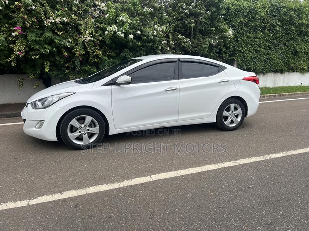 Hyundai Avante 2014 White
