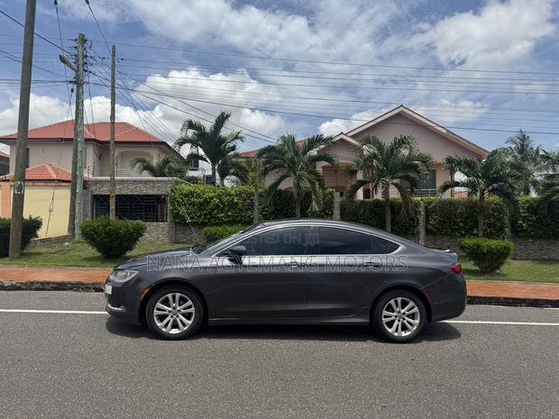 Chrysler 200 Limited 2017 Gray