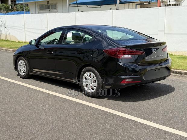 Hyundai Elantra SE 2020 Black