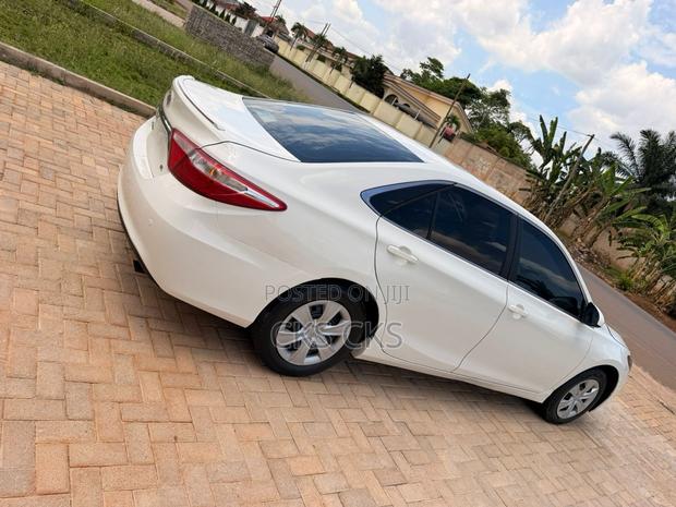 Toyota Camry 2016 White