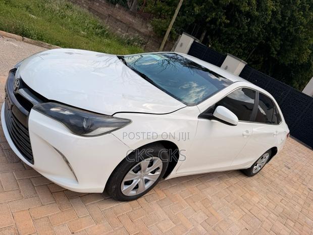 Toyota Camry 2016 White