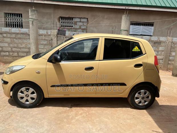 Hyundai I10 1.1 2010 Yellow
