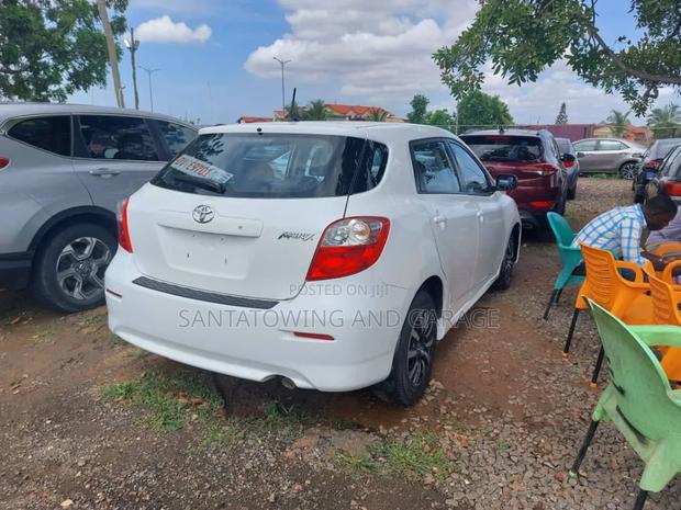 Toyota Matrix 2012 White