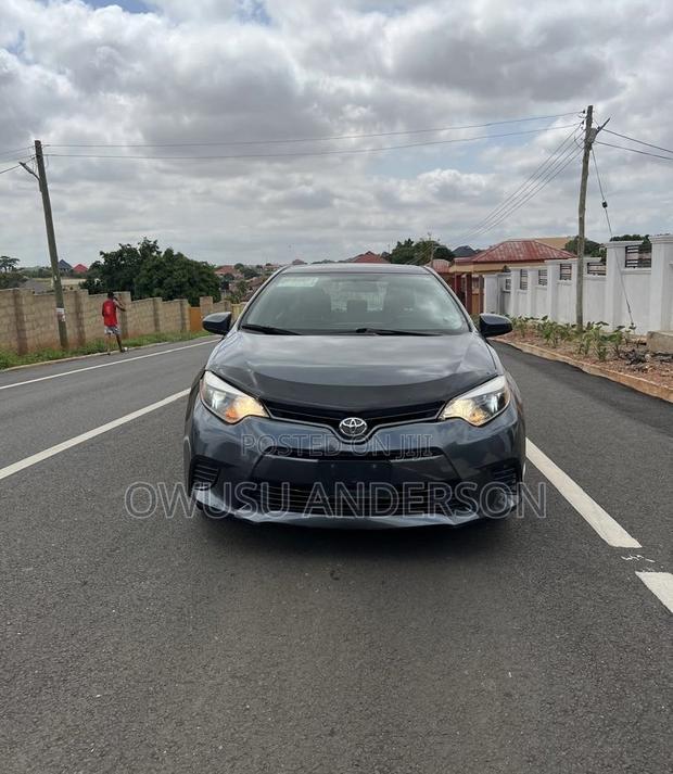 Toyota Corolla 2016 Gray