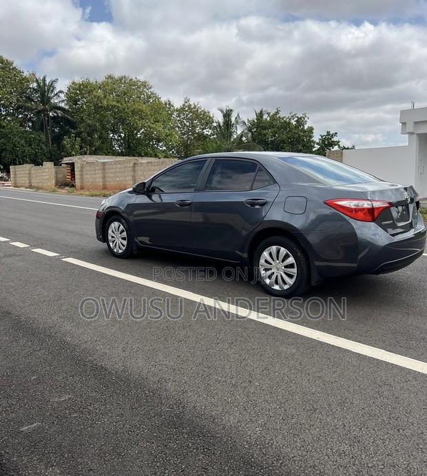 Toyota Corolla 2016 Gray