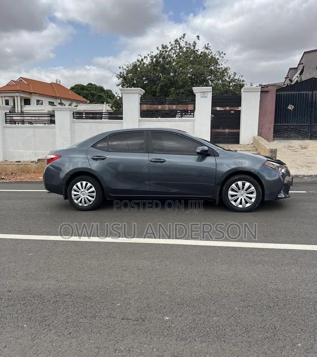 Toyota Corolla 2016 Gray
