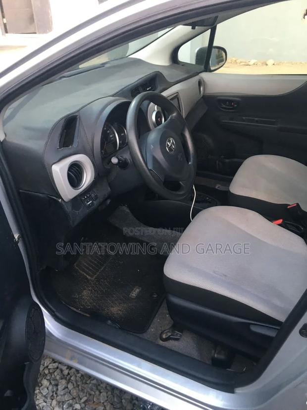 Toyota Vitz 1.3 AWD 5dr 2013 Silver