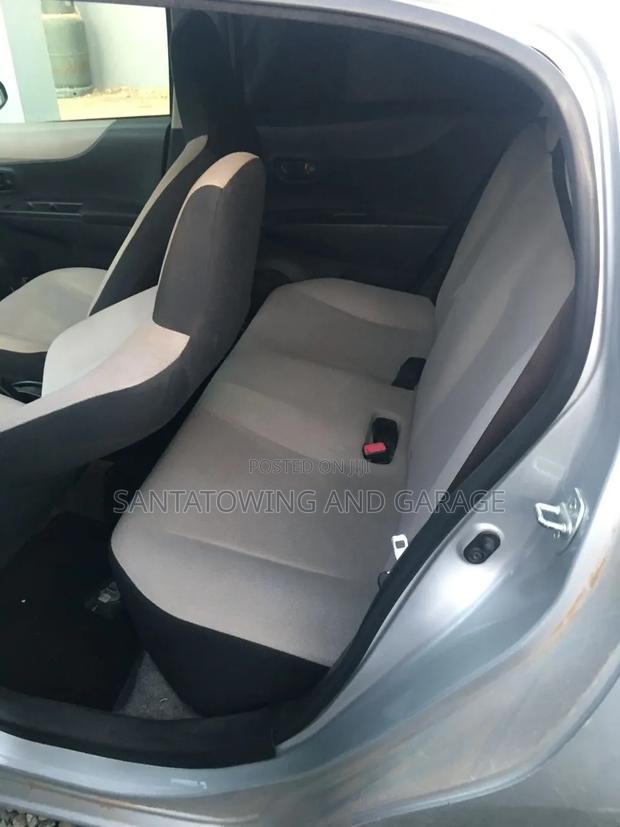 Toyota Vitz 1.3 AWD 5dr 2013 Silver