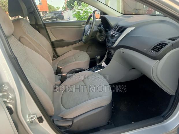 Hyundai Accent SE Sedan 2016 Silver