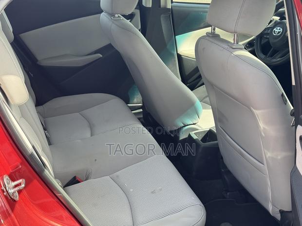 Toyota Yaris iA 1.5 FWD 2018 Red