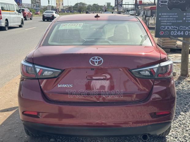 Toyota Yaris iA 1.5 FWD 2018 Red