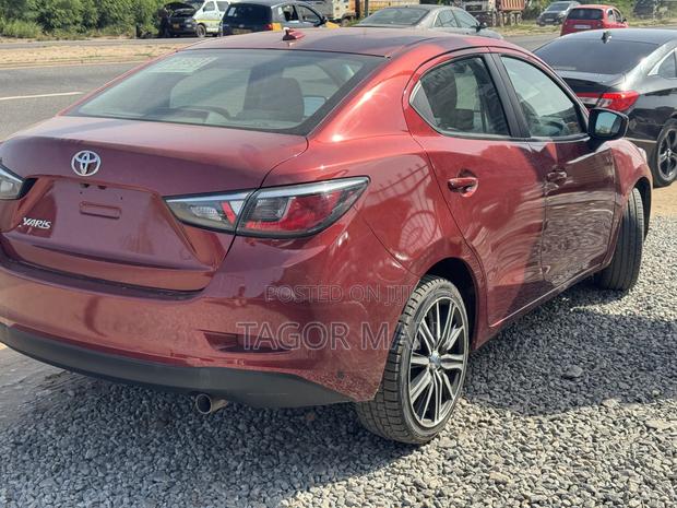 Toyota Yaris iA 1.5 FWD 2018 Red