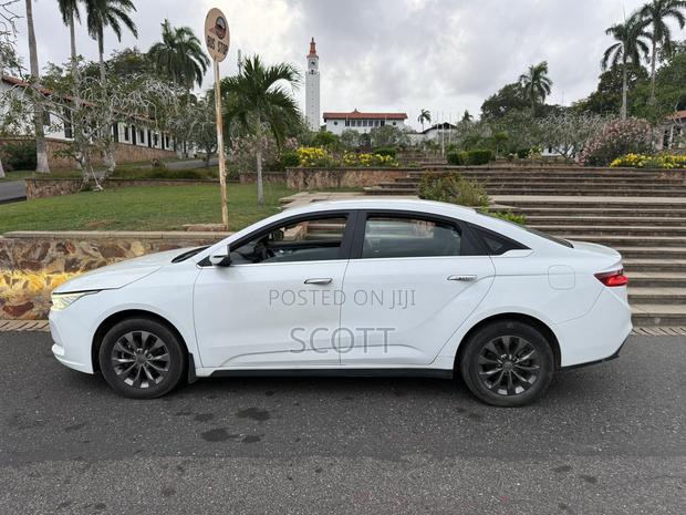 Geely Emgrand X7 2020 White