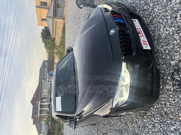 BMW 330i 2017 Black