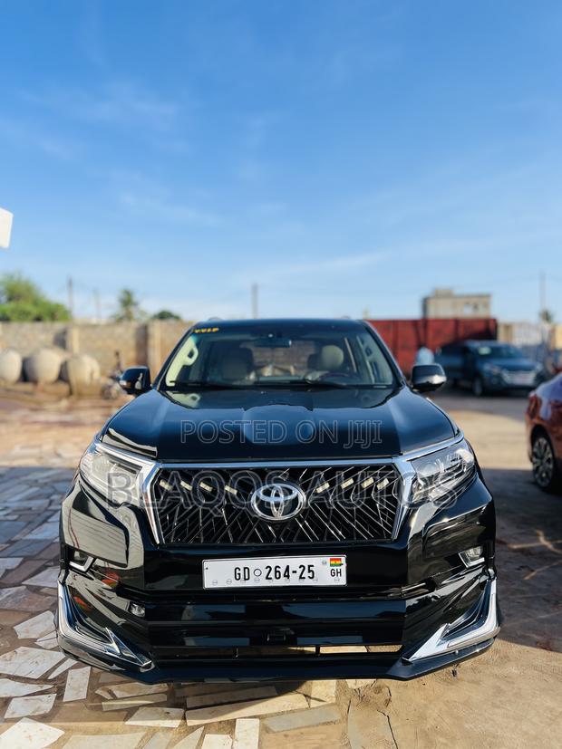 Toyota Land Cruiser Prado 2016 Black