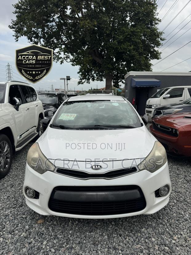 Kia Forte SX Hatchback 2015 White