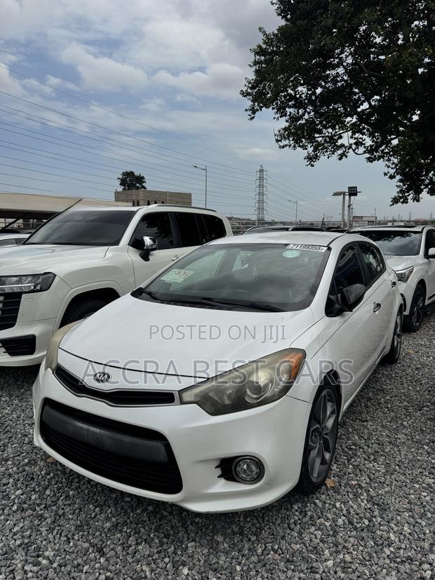 Kia Forte SX Hatchback 2015 White