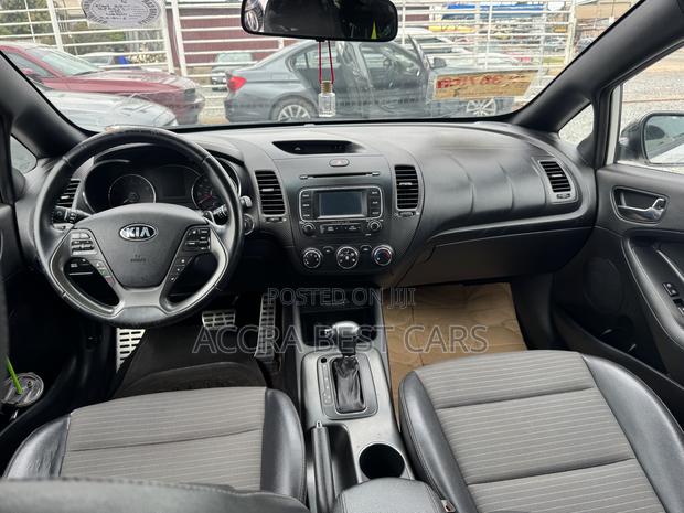 Kia Forte SX Hatchback 2015 White
