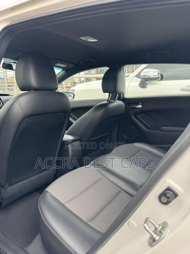 Kia Forte SX Hatchback 2015 White