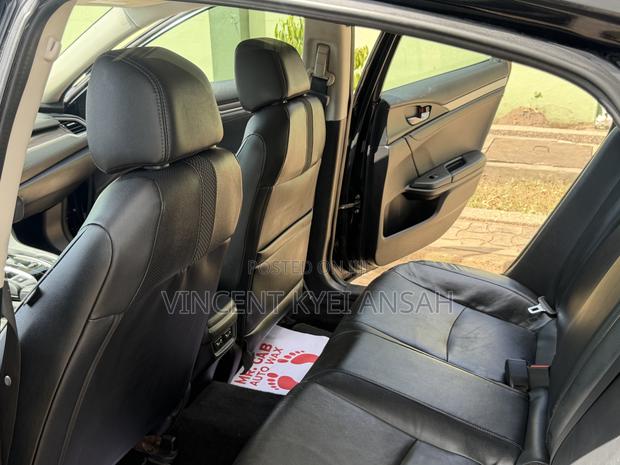 Honda Civic Touring Sedan 2019 Black