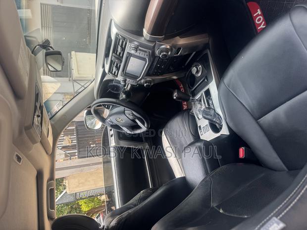 Toyota 4-Runner Limited 4dr SUV (4.0L 6cyl 5A) 2015 Silver
