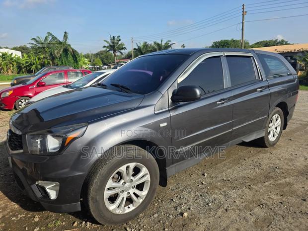 SsangYong Korando 2018 Gray