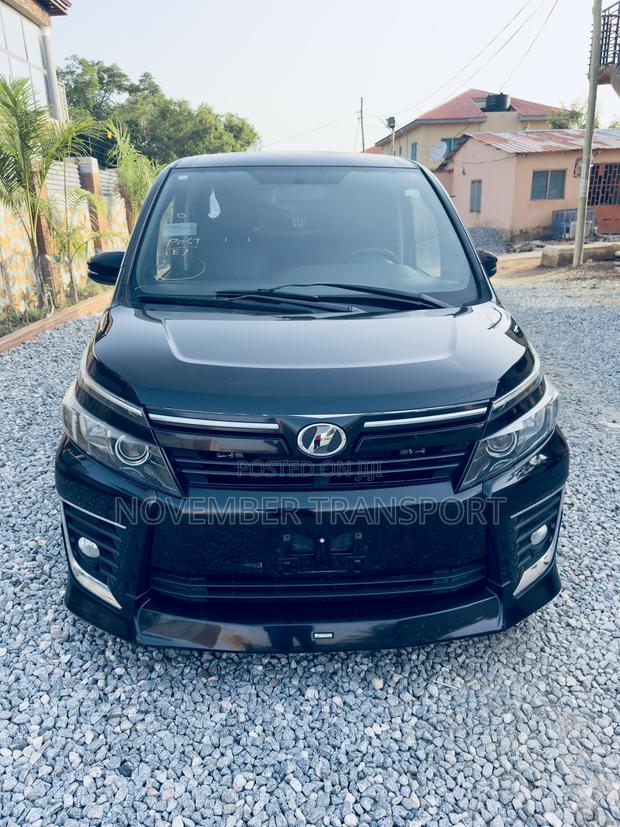 Toyota Voxy SV Premium 2014 Black