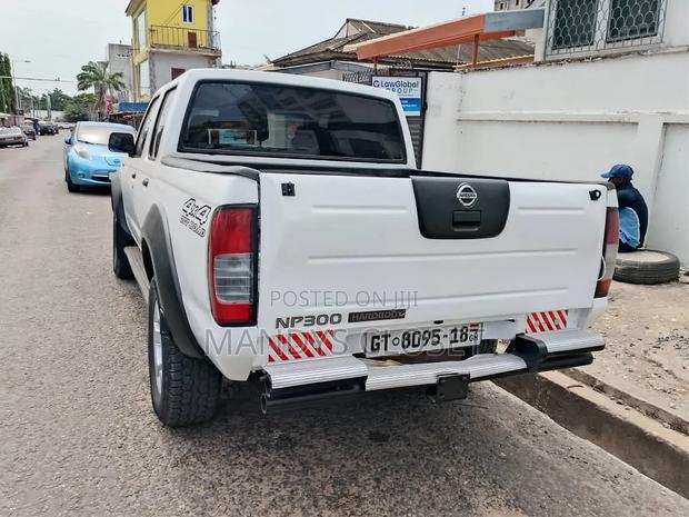 Nissan NP300 2018 White