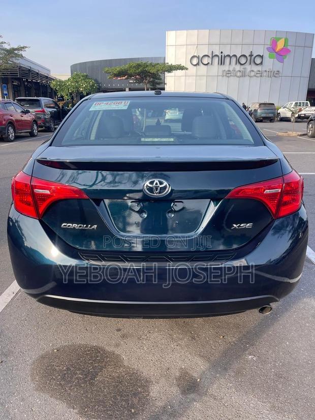 Toyota Corolla XSE (1.8L 4cyl 2A) 2018 Green