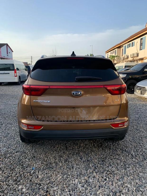 Kia Sportage LX AWD 2018 Gold