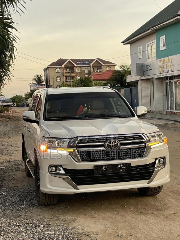 Toyota Land Cruiser 4.0 V6 GX-R 2011 White