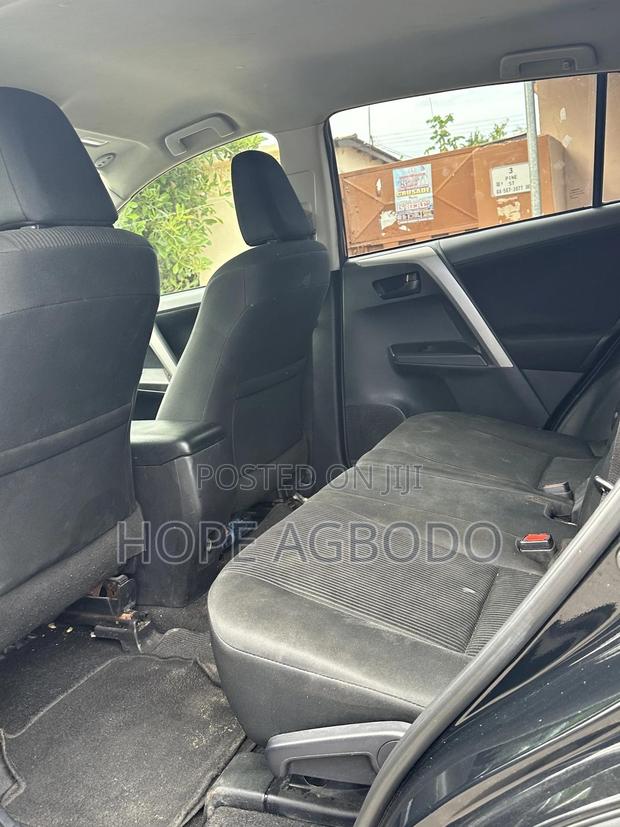 Toyota RAV4 Adventure 4dr SUV AWD (2.5L 4cyl 6A) 2018 Black
