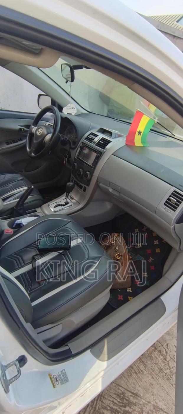 Toyota Corolla LE 4dr Sedan (1.8L 4cyl 4A) 2013 White