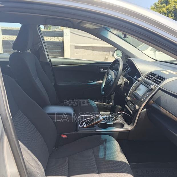 Toyota Camry 2017 Silver