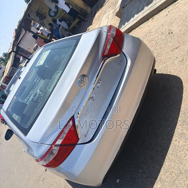 Toyota Camry 2017 Silver