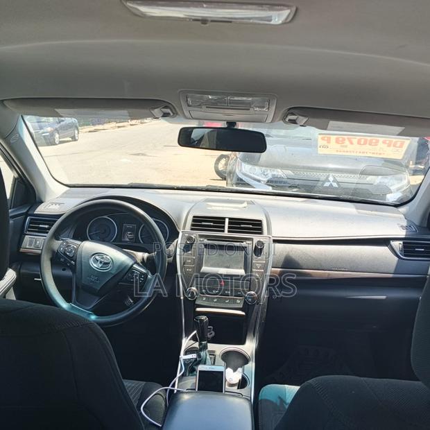 Toyota Camry 2017 Silver