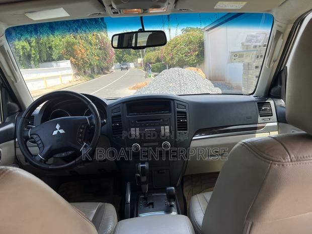 Mitsubishi Pajero V80 3.8 V6 GLS 2016 Off white