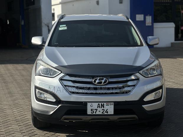 Hyundai Santa Fe GLS 4dr SUV AWD (3.3L 6cyl 6A) 2015 Silver