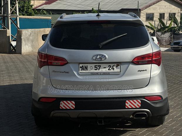 Hyundai Santa Fe GLS 4dr SUV AWD (3.3L 6cyl 6A) 2015 Silver