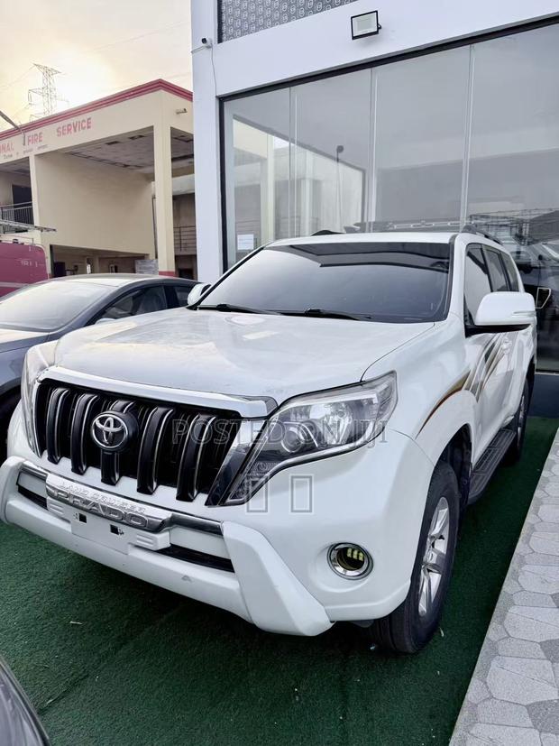 Toyota Land Cruiser Prado 2017 White