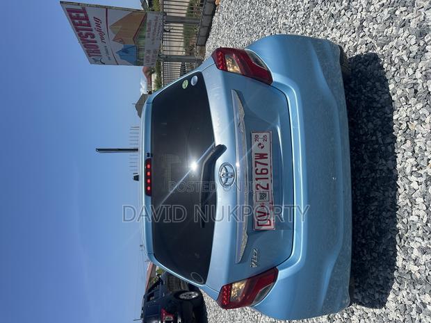Toyota Vitz 2015 Blue