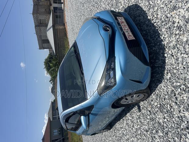 Toyota Vitz 2015 Blue